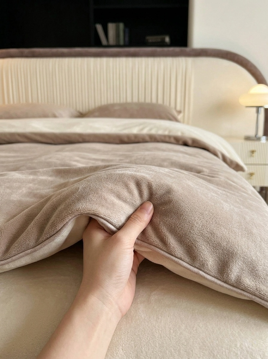 Minimal Milk Velvet 4PCS Bedding Set | Latte Serenity· The Dual-Tone Poem | Warm, Soft & Anti-Static | Soft, Warm & Anti-Static| SleepNest Bedding